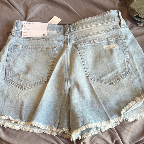 LOFT Light Wash Denim Jean Shorts - Picture 3 of 9